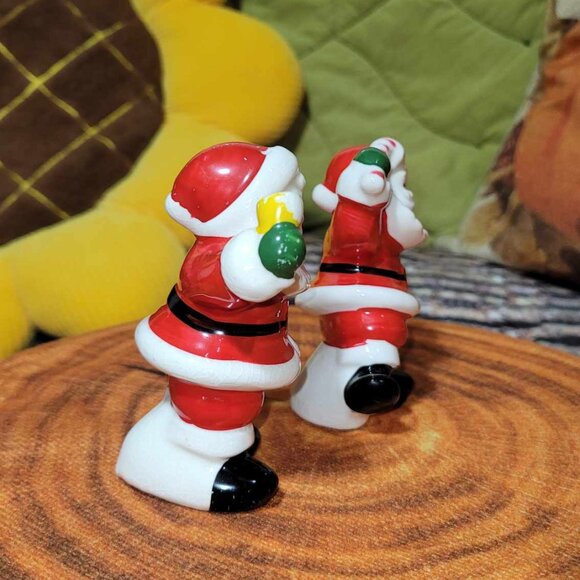 🎄Vintage Santa Claus Salt & Pepper Shakers - Picture 5 of 9